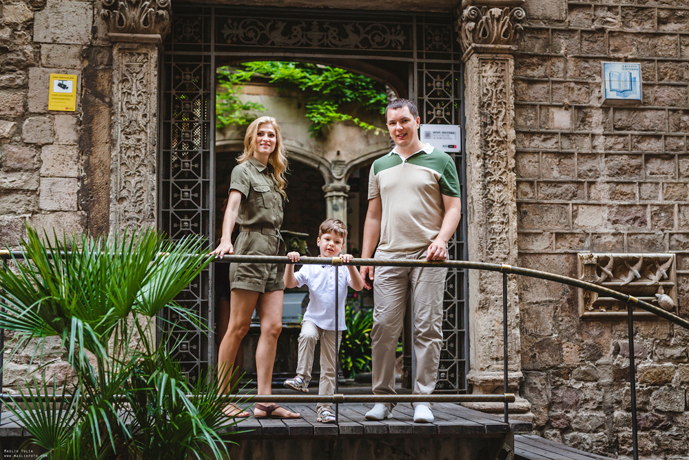 Przygoda - sesja zdjęciowa w Barcelonie. Fotograf w Barcelonie Hiszpanii Maslik Yulia