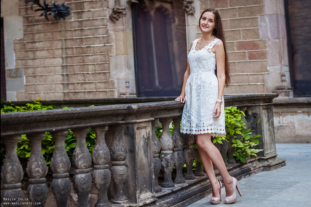 Impresionante paseo fotográfico de enamorados en Barcelona. Fotógrafo en Barcelona Maslik Yulia