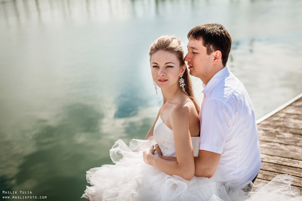 Sesión de fotos de boda en el puerto de Barcelona. Fotógrafo en Barcelona Maslik Yulia