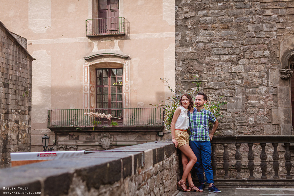 Fun photo shoot in Barcelona. Photographer in Barcelona Spain Maslik Yulia