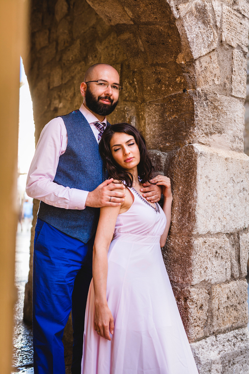 Photosession in the fabulous Besalu. Photographer in Barcelona Spain Maslik Yulia