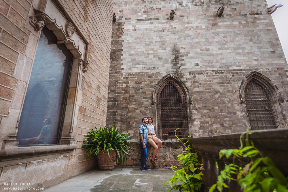 Fun photo shoot in Barcelona. Photographer in Barcelona Spain Maslik Yulia