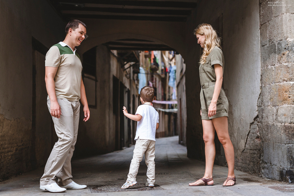 Przygoda - sesja zdjęciowa w Barcelonie. Fotograf w Barcelonie Hiszpanii Maslik Yulia