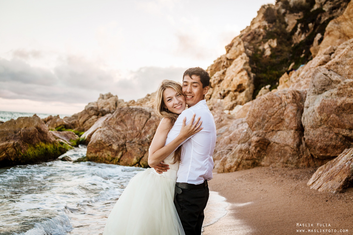 Sesión fotográfica de boda en la Costa Brava. Fotógrafo en Barcelona Maslik Yulia