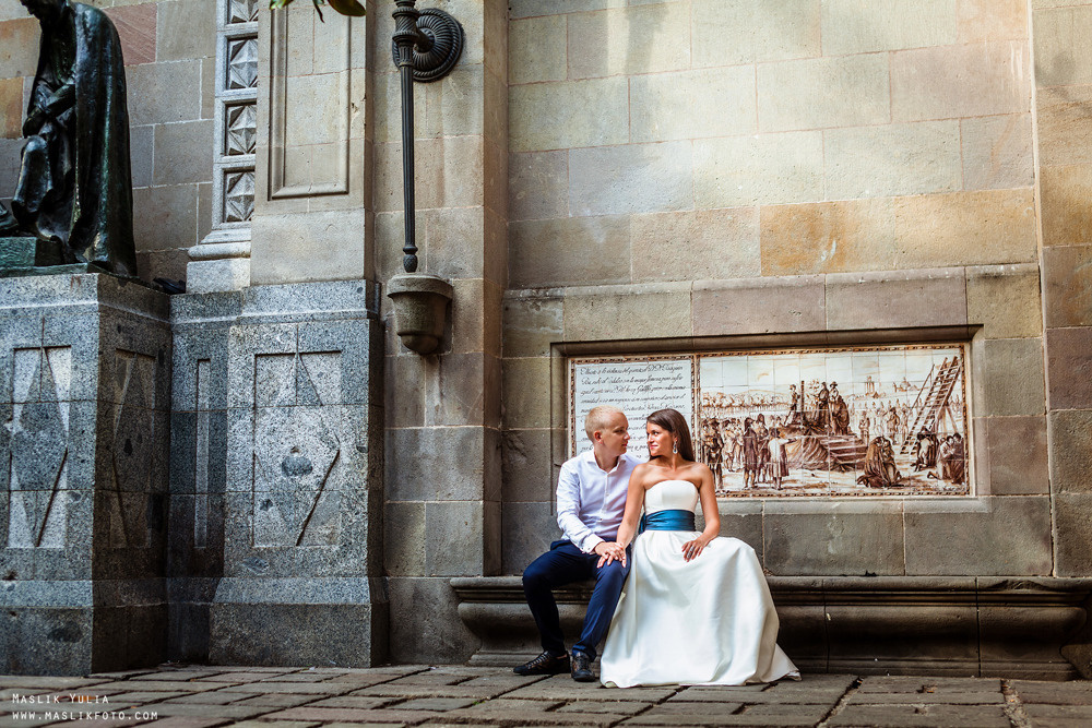 Elegante paseo fotográfico de boda. Fotógrafo en Barcelona Maslik Yulia