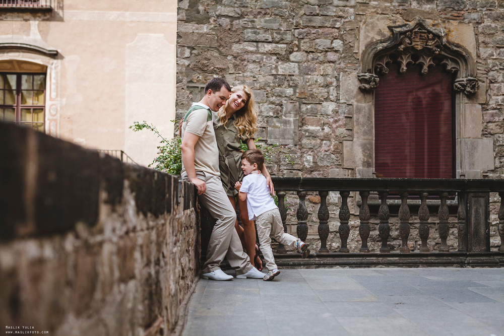 Przygoda - sesja zdjęciowa w Barcelonie. Fotograf w Barcelonie Hiszpanii Maslik Yulia