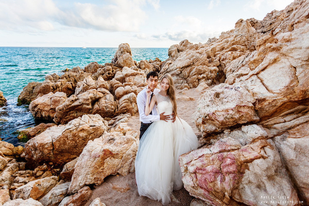 Sesión fotográfica de boda en la Costa Brava. Fotógrafo en Barcelona Maslik Yulia