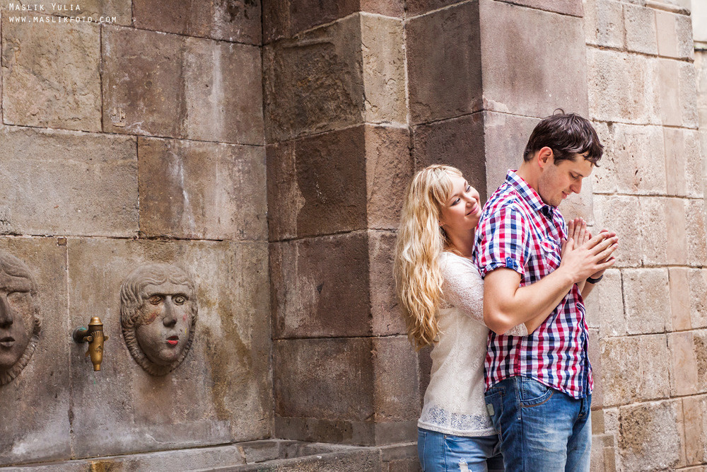 Romantic photo session in Barcelona. Photographer in Barcelona Spain Maslik Yulia