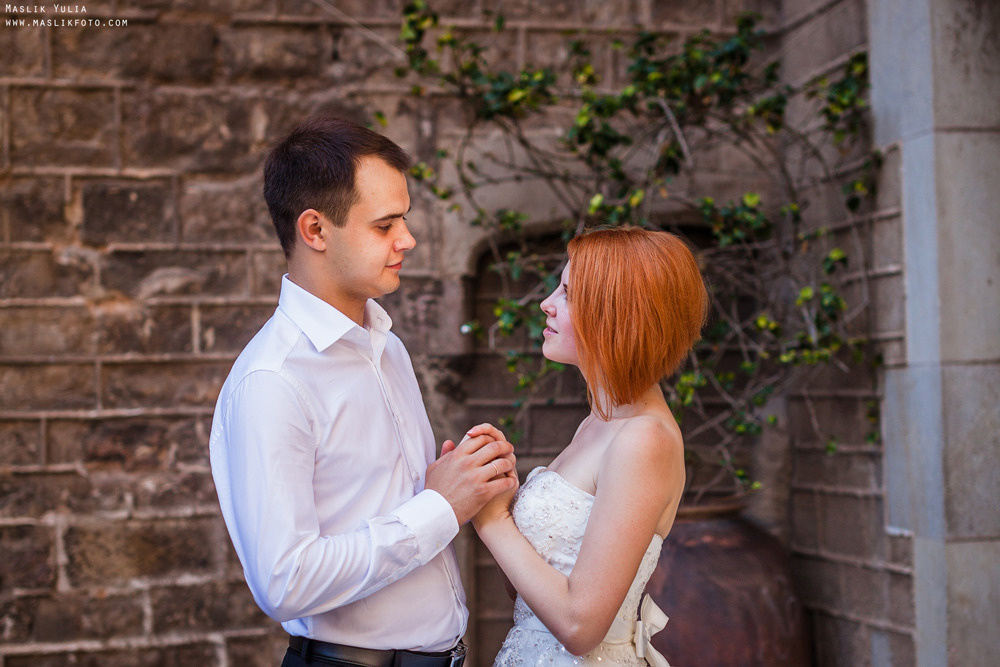 Soleada sesión de fotos en Barcelona. Fotógrafo en Barcelona Maslik Yulia