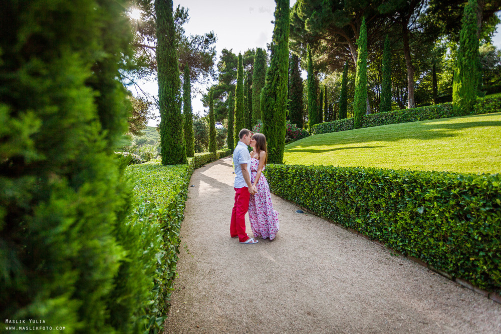 Incredible photo shoot in the Gardens of Saint Clotilde on the Costa B. Photographer in Barcelona Spain Maslik Yulia