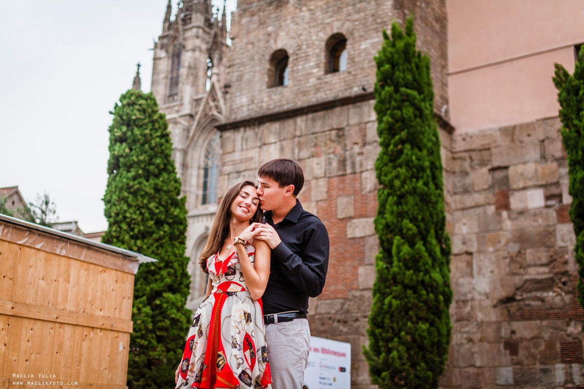 Photoshoot in Barcelona on the most popular route. Photographer in Barcelona Spain Maslik Yulia