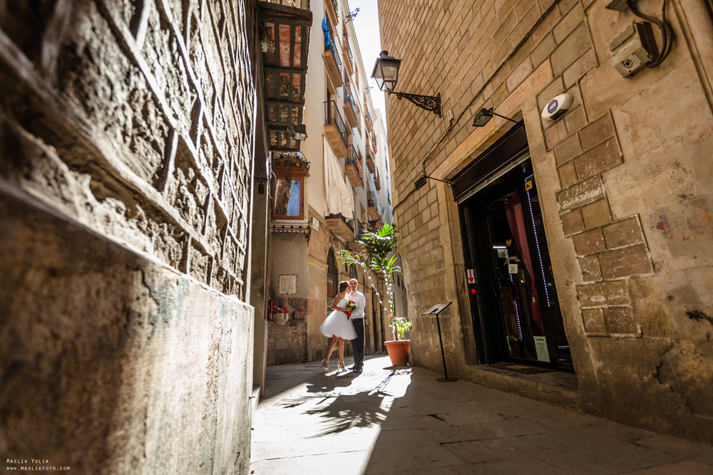 Luna de miel en barcelona. Fotógrafo en Barcelona Maslik Yulia