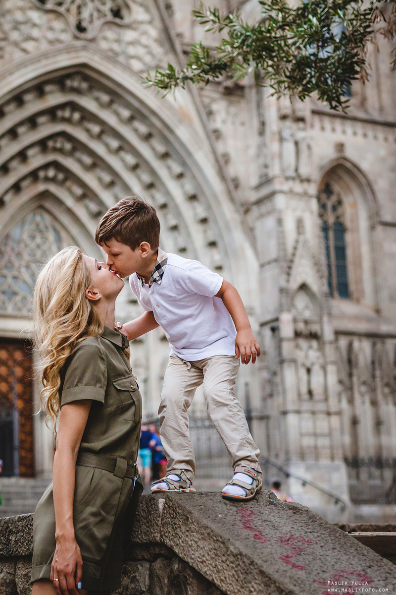 Przygoda - sesja zdjęciowa w Barcelonie. Fotograf w Barcelonie Hiszpanii Maslik Yulia