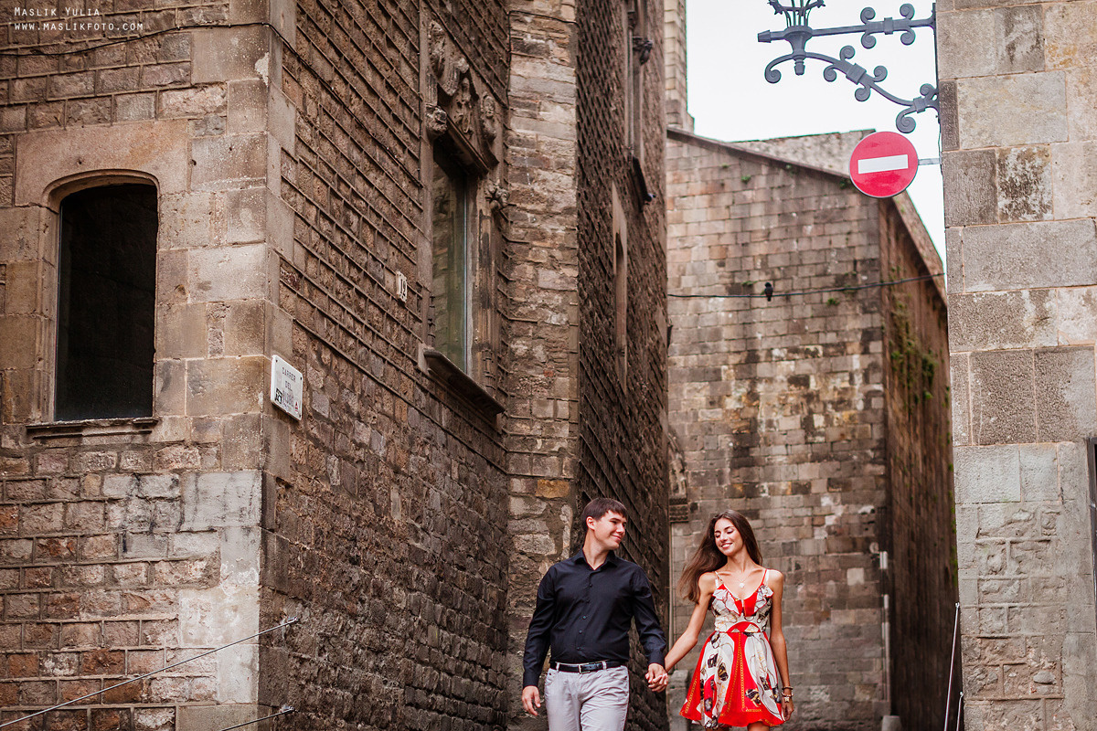 Photoshoot in Barcelona on the most popular route. Photographer in Barcelona Spain Maslik Yulia
