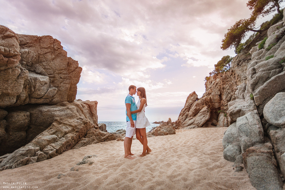 Incredible photo shoot in the Gardens of Saint Clotilde on the Costa B. Photographer in Barcelona Spain Maslik Yulia