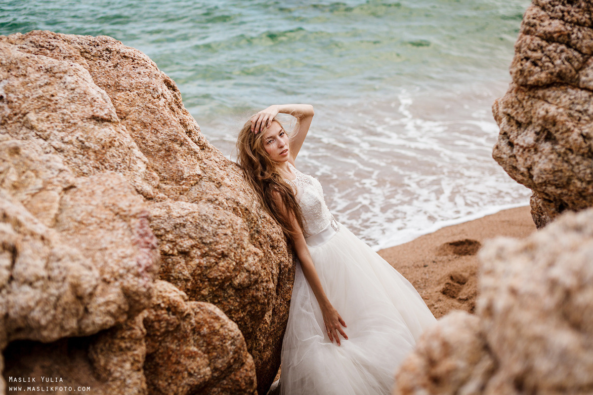 Sesión fotográfica de boda en la Costa Brava. Fotógrafo en Barcelona Maslik Yulia