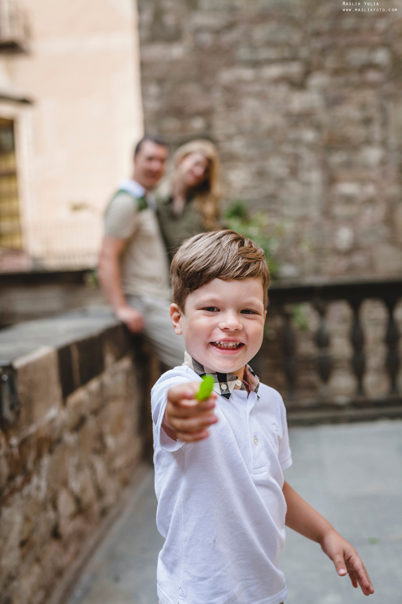 Przygoda - sesja zdjęciowa w Barcelonie. Fotograf w Barcelonie Hiszpanii Maslik Yulia