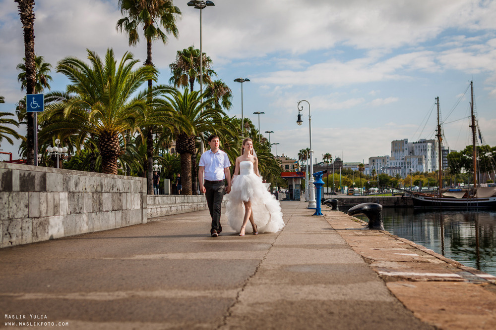 Sesión de fotos de boda en el puerto de Barcelona. Fotógrafo en Barcelona Maslik Yulia
