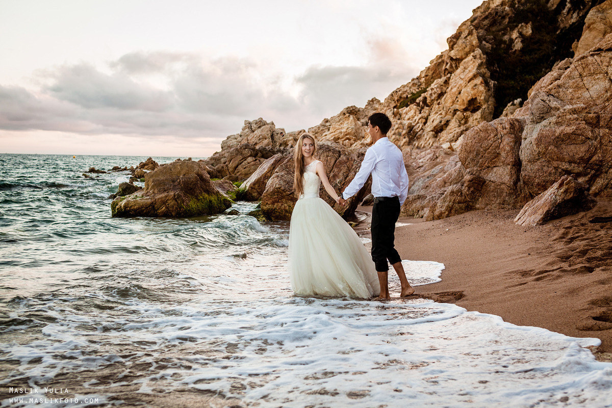 Sesión fotográfica de boda en la Costa Brava. Fotógrafo en Barcelona Maslik Yulia