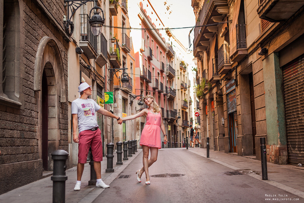 Colorida sesión de fotos en Barcelona. Fotógrafo en Barcelona Maslik Yulia