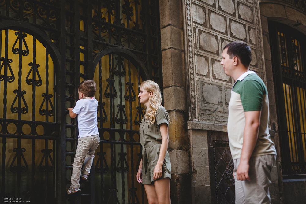 Przygoda - sesja zdjęciowa w Barcelonie. Fotograf w Barcelonie Hiszpanii Maslik Yulia