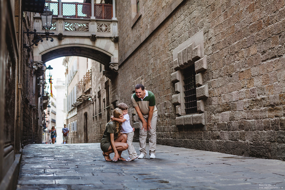 Przygoda - sesja zdjęciowa w Barcelonie. Fotograf w Barcelonie Hiszpanii Maslik Yulia