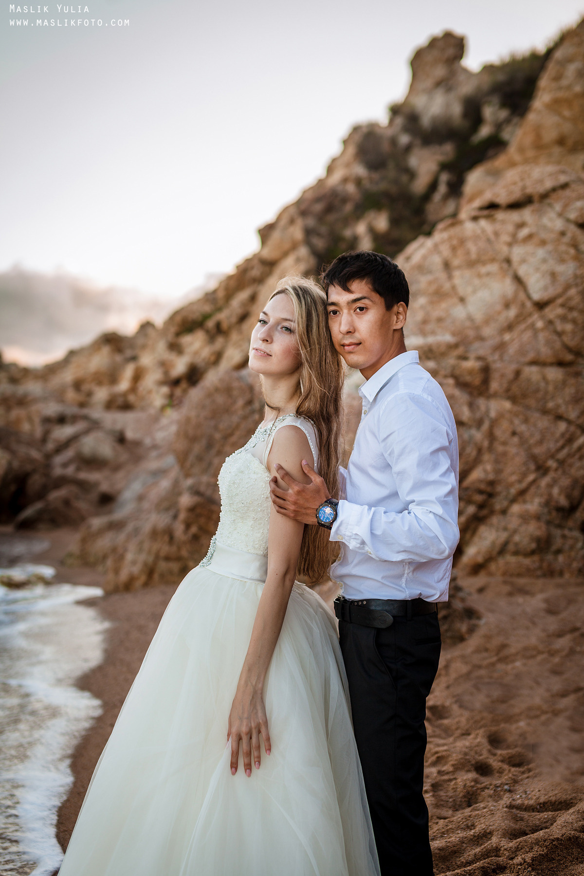 Sesión fotográfica de boda en la Costa Brava. Fotógrafo en Barcelona Maslik Yulia