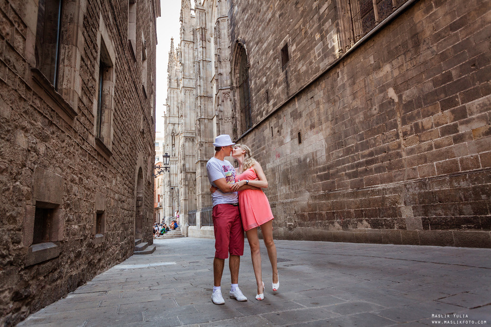 Colorida sesión de fotos en Barcelona. Fotógrafo en Barcelona Maslik Yulia