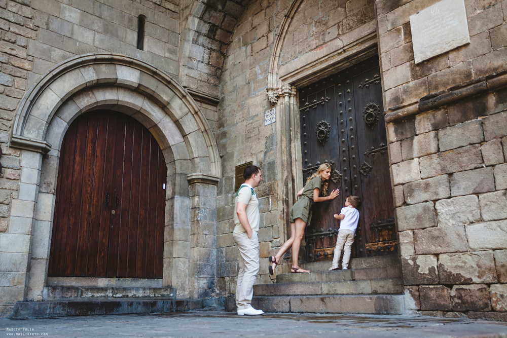 Przygoda - sesja zdjęciowa w Barcelonie. Fotograf w Barcelonie Hiszpanii Maslik Yulia
