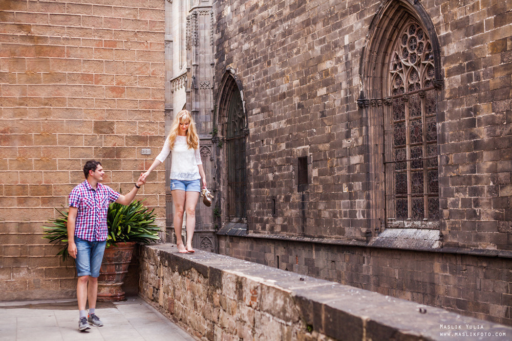 Romantic photo session in Barcelona. Photographer in Barcelona Spain Maslik Yulia