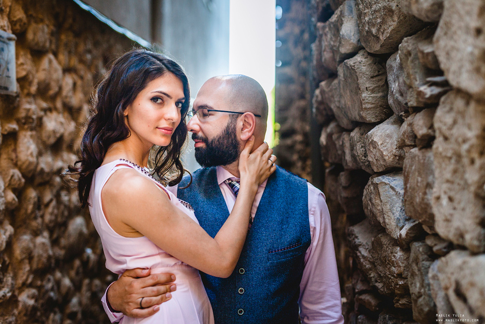 Photosession in the fabulous Besalu. Photographer in Barcelona Spain Maslik Yulia