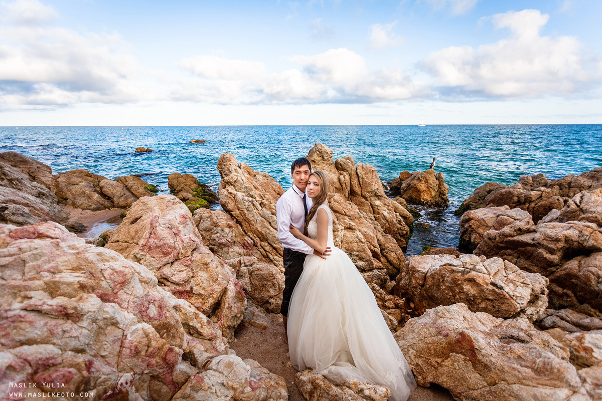 Sesión fotográfica de boda en la Costa Brava. Fotógrafo en Barcelona Maslik Yulia
