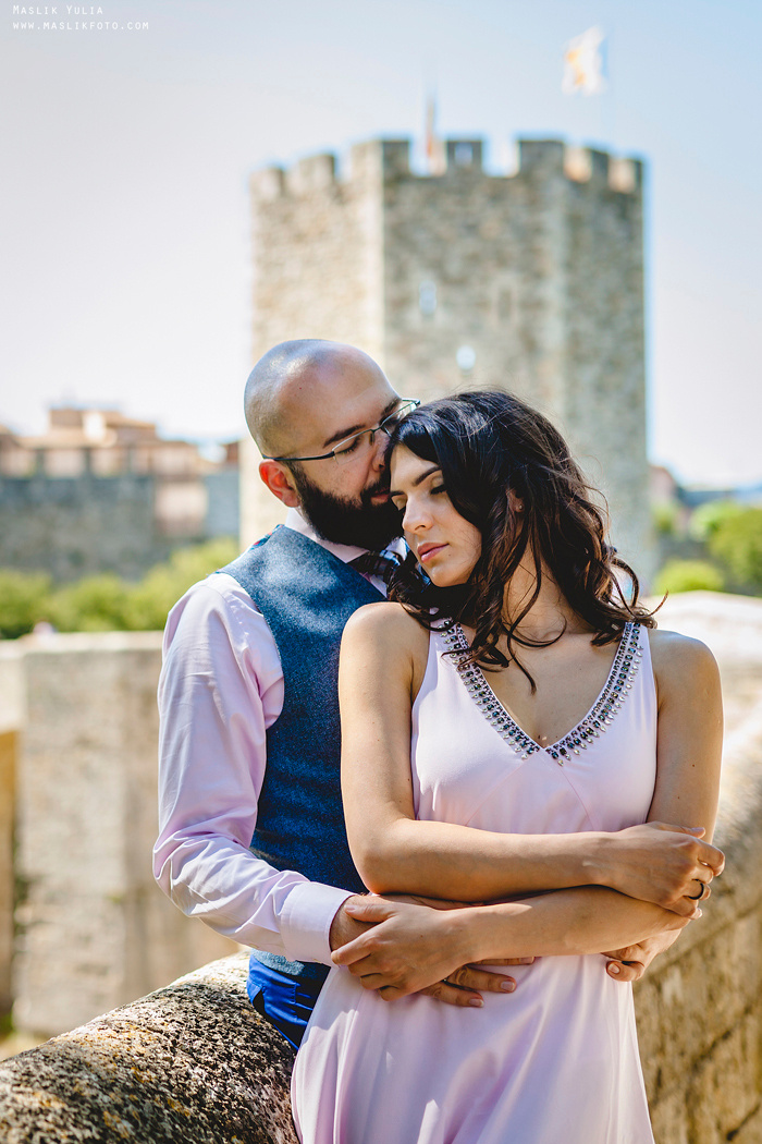 Photosession in the fabulous Besalu. Photographer in Barcelona Spain Maslik Yulia