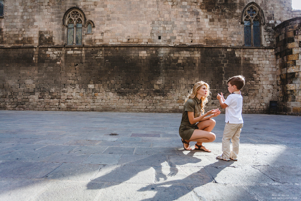 Przygoda - sesja zdjęciowa w Barcelonie. Fotograf w Barcelonie Hiszpanii Maslik Yulia