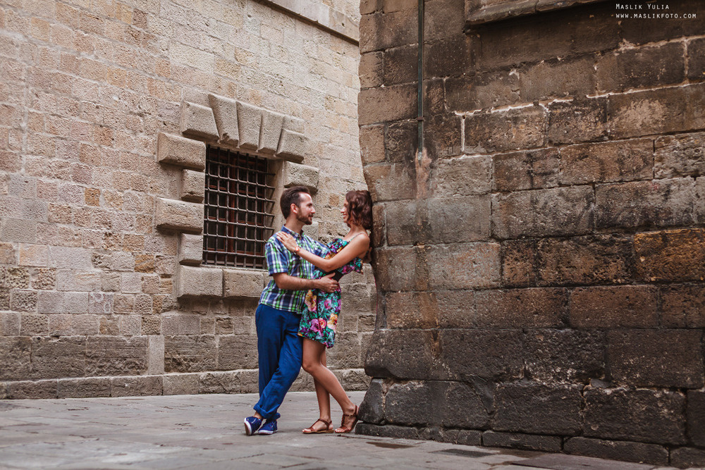 Fun photo shoot in Barcelona. Photographer in Barcelona Spain Maslik Yulia