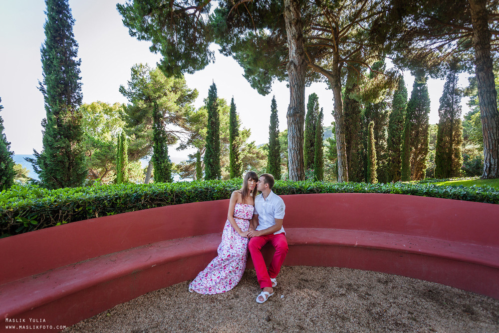 Incredible photo shoot in the Gardens of Saint Clotilde on the Costa B. Photographer in Barcelona Spain Maslik Yulia