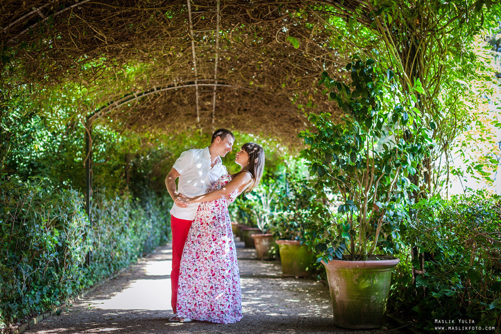 Incredible photo shoot in the Gardens of Saint Clotilde on the Costa B. Photographer in Barcelona Spain Maslik Yulia