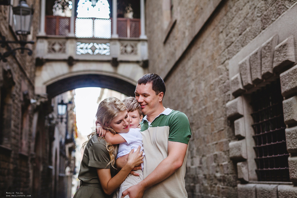 Przygoda - sesja zdjęciowa w Barcelonie. Fotograf w Barcelonie Hiszpanii Maslik Yulia