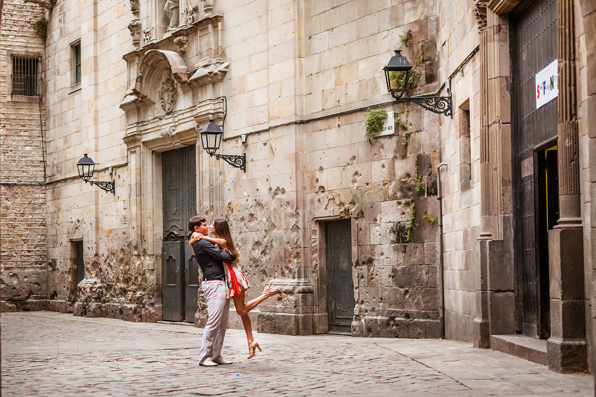 Photoshoot in Barcelona on the most popular route. Photographer in Barcelona Spain Maslik Yulia