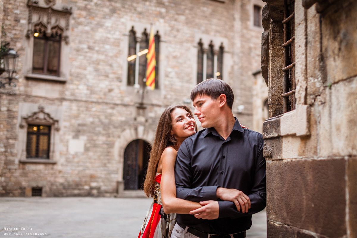 Photoshoot in Barcelona on the most popular route. Photographer in Barcelona Spain Maslik Yulia