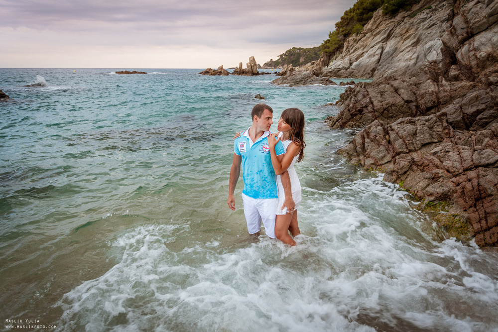 Incredible photo shoot in the Gardens of Saint Clotilde on the Costa B. Photographer in Barcelona Spain Maslik Yulia