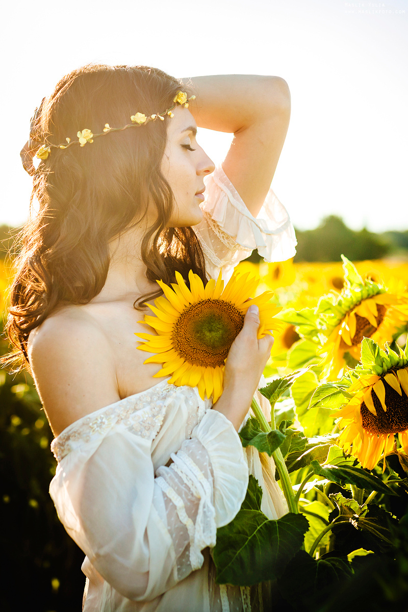 Photosession in the fabulous Besalu. Photographer in Barcelona Spain Maslik Yulia