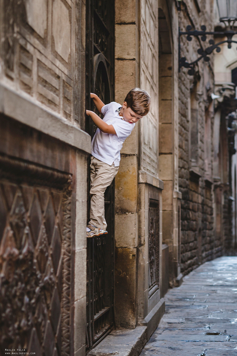 Przygoda - sesja zdjęciowa w Barcelonie. Fotograf w Barcelonie Hiszpanii Maslik Yulia