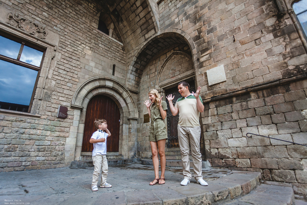 Przygoda - sesja zdjęciowa w Barcelonie. Fotograf w Barcelonie Hiszpanii Maslik Yulia