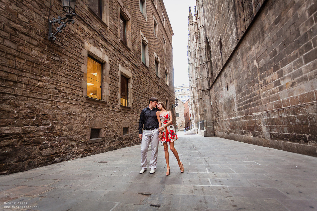 Photoshoot in Barcelona on the most popular route. Photographer in Barcelona Spain Maslik Yulia