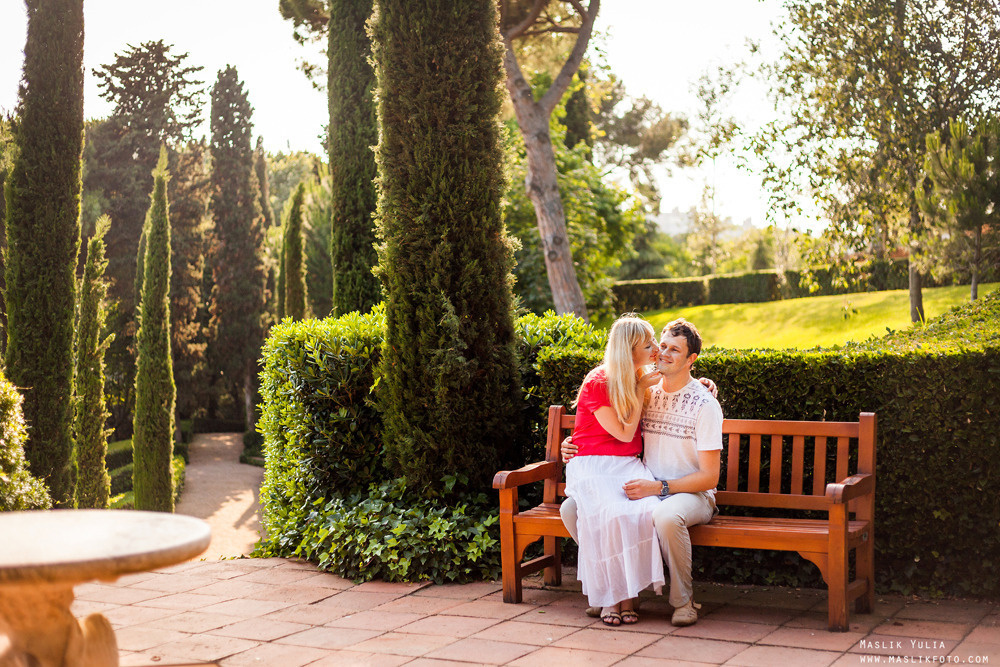 Romantic photo session in Barcelona. Photographer in Barcelona Spain Maslik Yulia