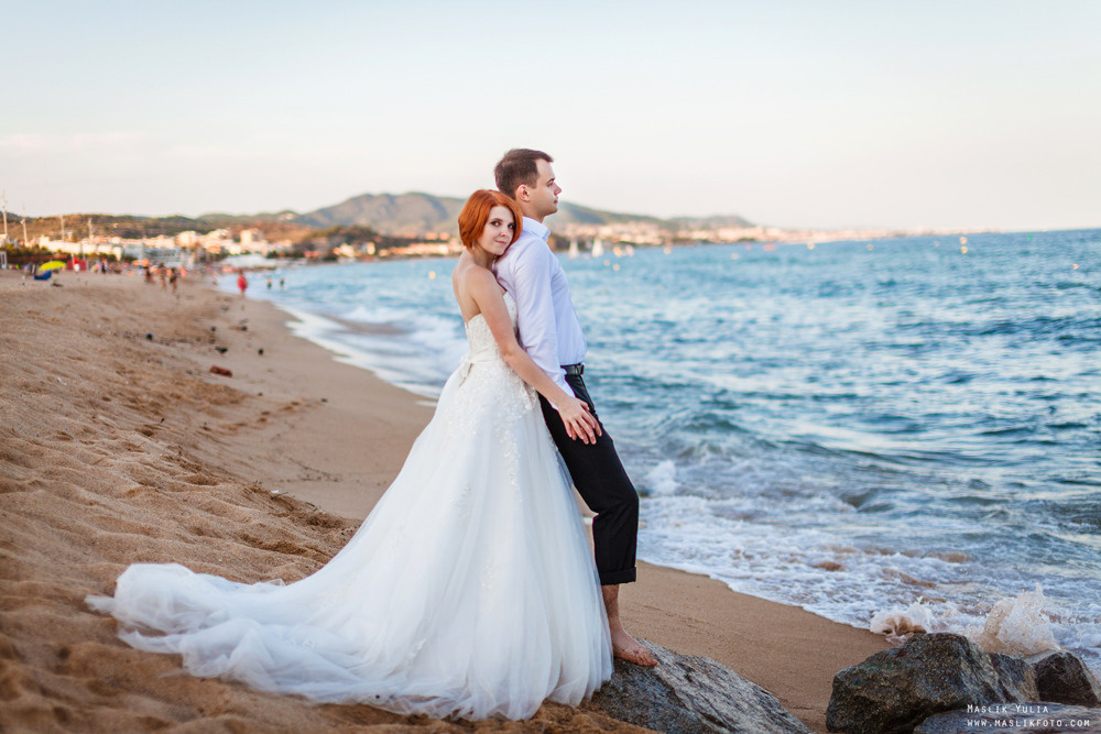 Soleada sesión de fotos en Barcelona. Fotógrafo en Barcelona Maslik Yulia