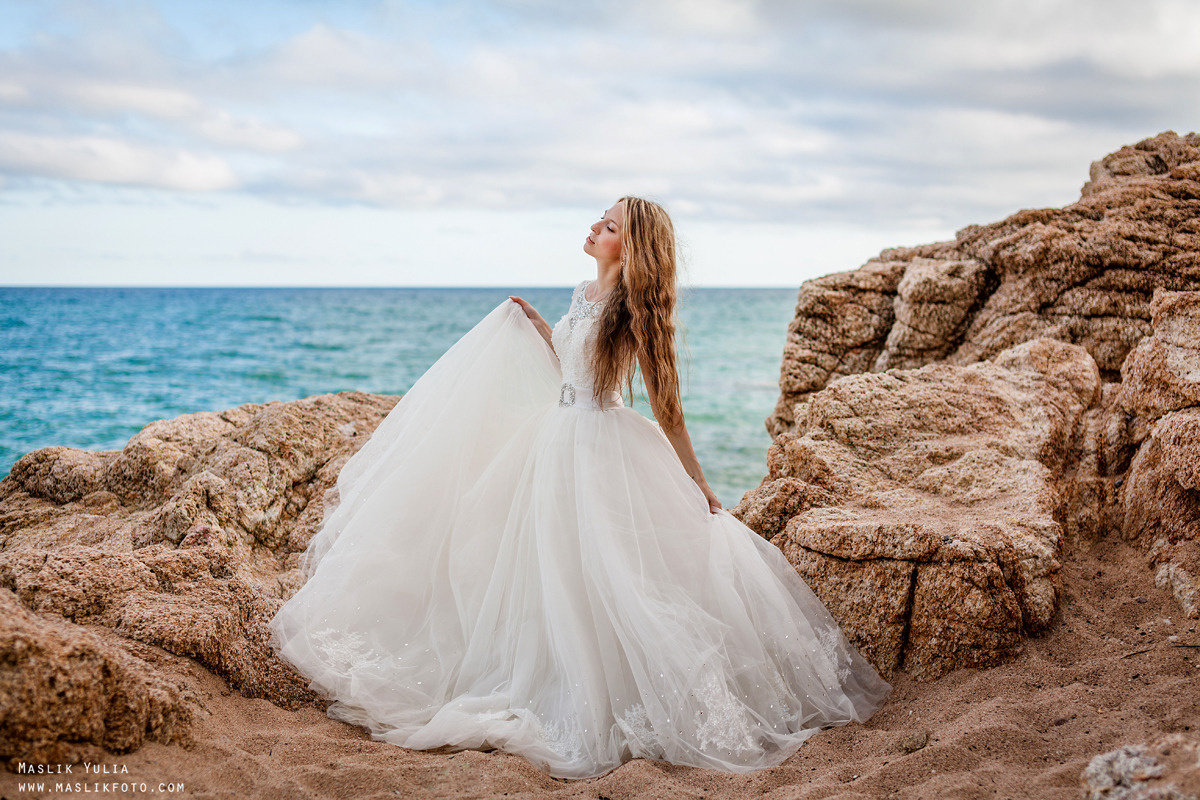 Sesión fotográfica de boda en la Costa Brava. Fotógrafo en Barcelona Maslik Yulia
