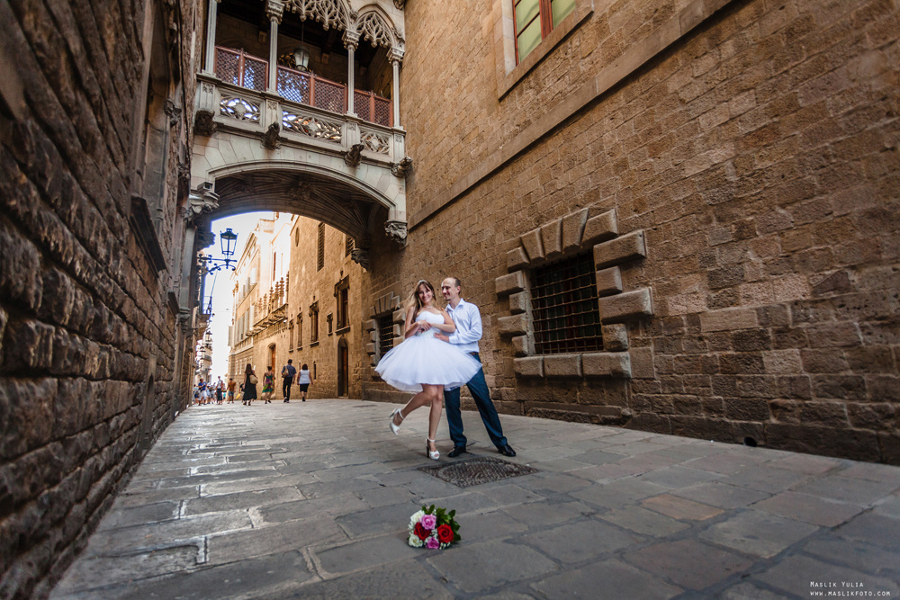 Luna de miel en barcelona. Fotógrafo en Barcelona Maslik Yulia