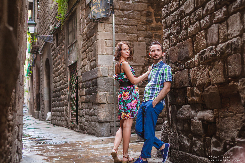 Fun photo shoot in Barcelona. Photographer in Barcelona Spain Maslik Yulia